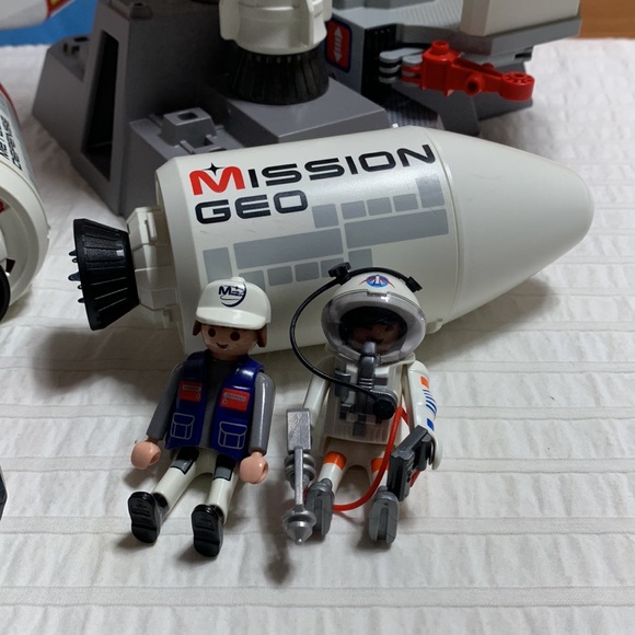 Mission Geo Rocket Launch Pad 6195 & Mission Meteorite Defense 6197 by P… - Picture 11 of 17